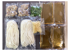 セルフうどんおかだ肉うどん（冷凍でお届け）